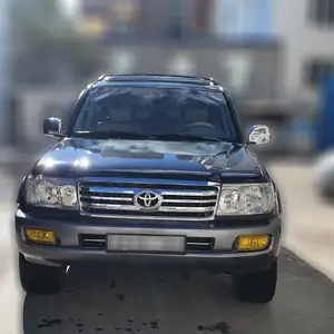 Toyota Land Cruiser 100