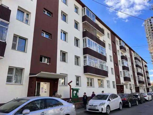 Хүүхдийн 100д замын урд 5р байранд 80мкв 3 өрөө, Улаанбаатар — Сүхбаатар — Хүүхдийн 100