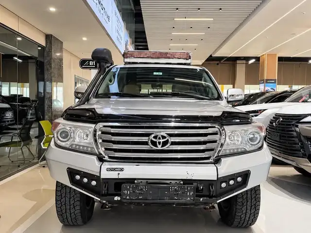 Toyota Land Cruiser 200