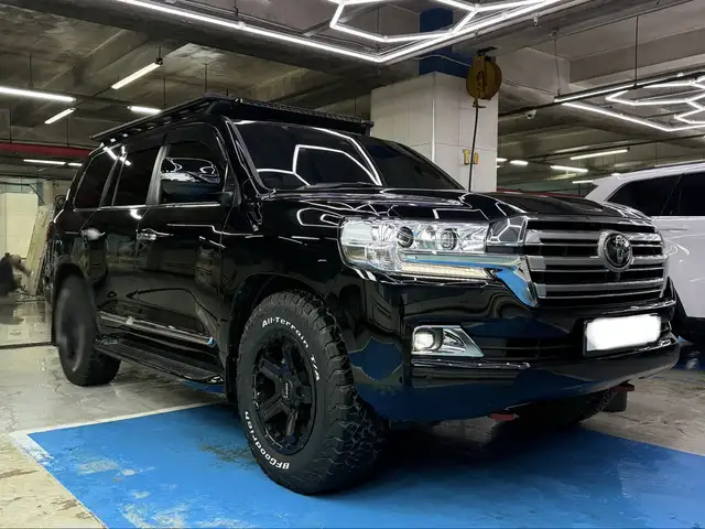 Toyota Land Cruiser 200