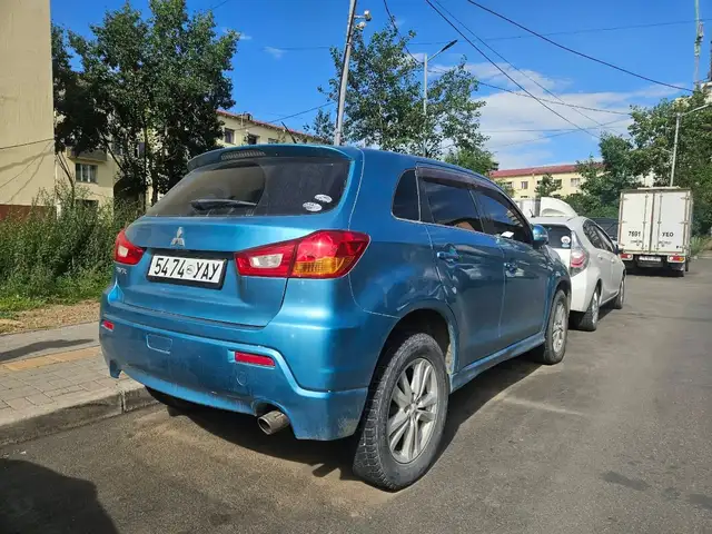 Mitsubishi RVR