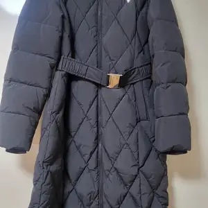 Guess урт куртик, Улаанбаатар — Хан-Уул — Хүннү