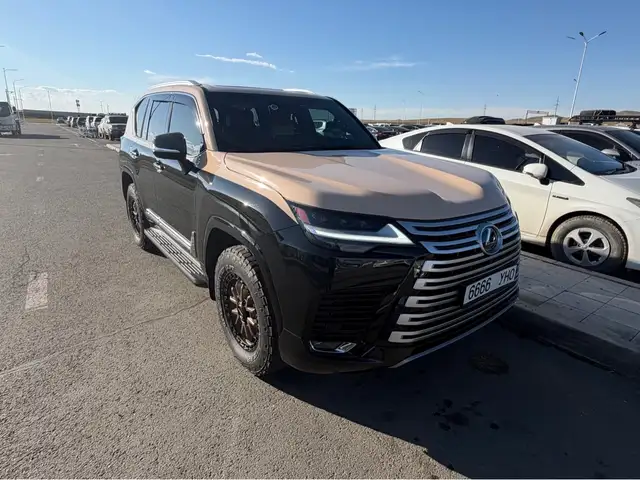 Lexus LX 600
