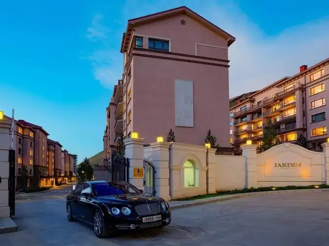 Зайсан jardin residence 189м2 4 өрөө ,зогсоолтой, Улаанбаатар — Хан-Уул — 11-р хороо