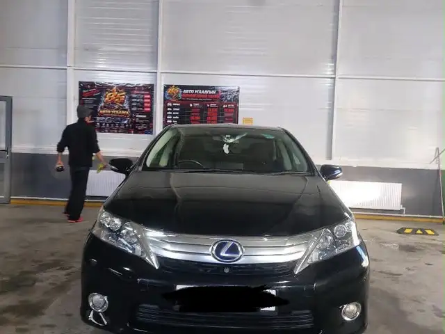Lexus HS