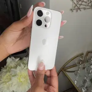 Apple iPhone 15 Pro, 256 gb, White Titanium, Улаанбаатар — Баянзүрх — 22-р хороо