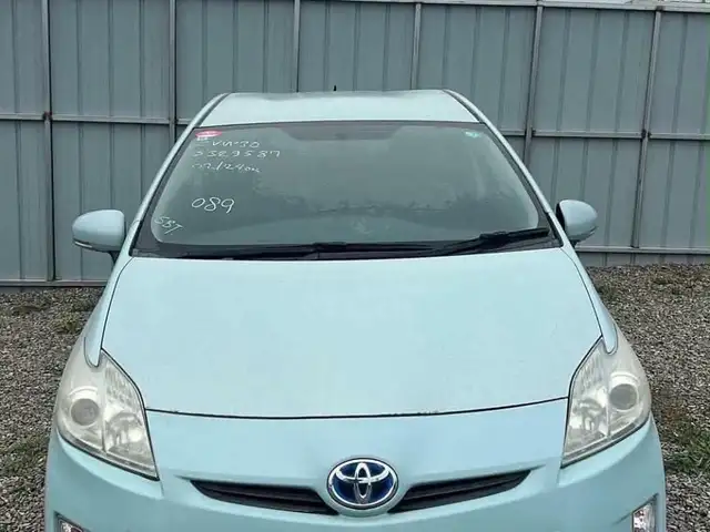 Toyota Prius 30