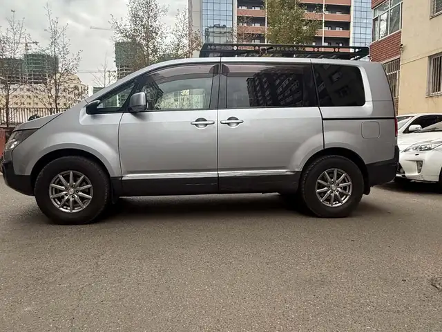 Mitsubishi Delica