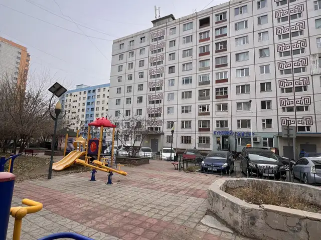 Өргөө кино театрын урд 3 өрөө 67мкв, Улаанбаатар — Баянгол — 8-р хороо