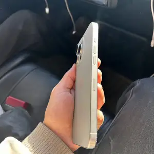 Apple iPhone 15 Pro Max, 256 gb, White Titanium, Улаанбаатар — Баянзүрх — Чулуун овоо