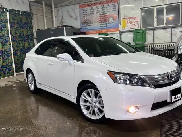 Lexus HS