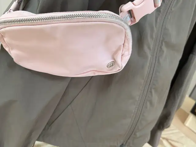 Lululemon crossbody bag, Улаанбаатар — Хан-Уул — 18-р хороо