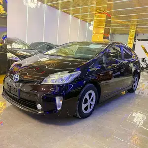 Toyota Prius 30