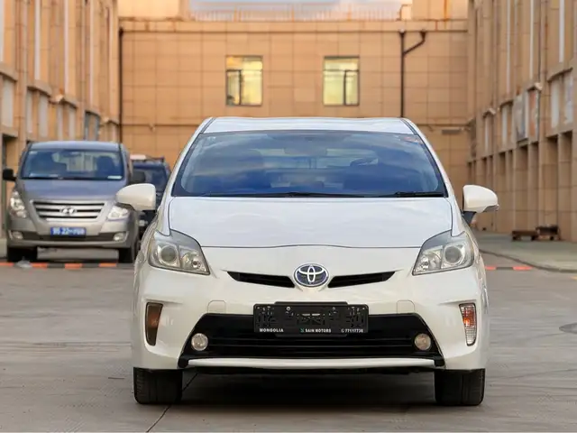 Toyota Prius 30