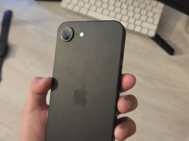 Apple iPhone 16e, 128 gb, Улаанбаатар — Хан-Уул — 20-р хороо