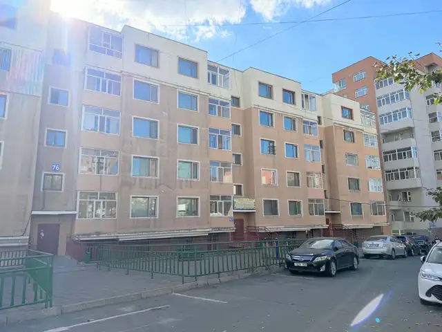 Модны 2 хуучин 7дугаар төвийн урд 80мкв 3 өрөө, Улаанбаатар — Баянгол — Модны 2