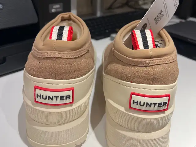 Hunter brand гутал, Улаанбаатар — Хан-Уул — Зайсан