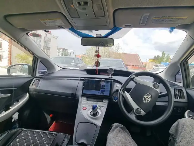 Toyota Prius 30