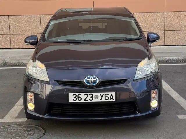 Toyota Prius 30
