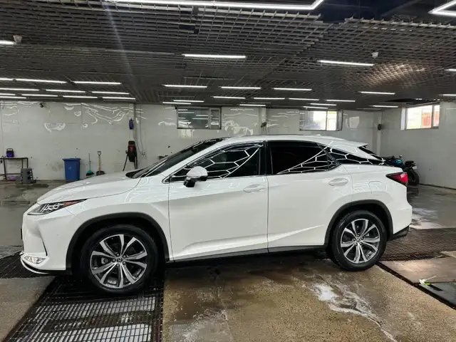 Lexus машин жолоочтой жолоочгүй, Улаанбаатар — Хан-Уул — 24-р хороо