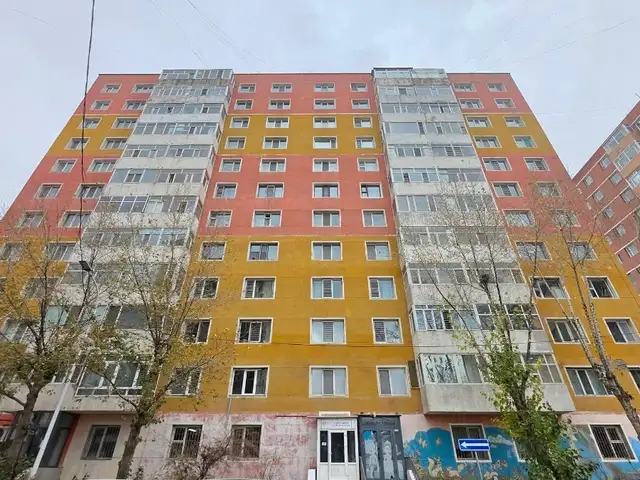 Тэнгис кино теарын баруун талд 2 өрөө байр 48мкв, Улаанбаатар — Чингэлтэй — 5-р хороо