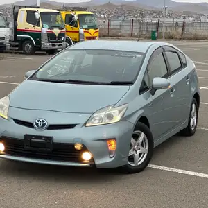 Toyota Prius 30