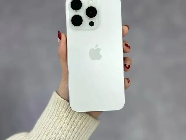 Apple iPhone 15 Pro, 128 gb, White Titanium, Улаанбаатар — Баянгол — МҮОНРТ