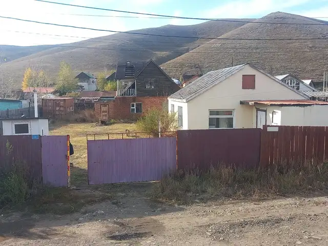 Сбд хашаа байшин, Улаанбаатар — Сүхбаатар — 18-р хороо