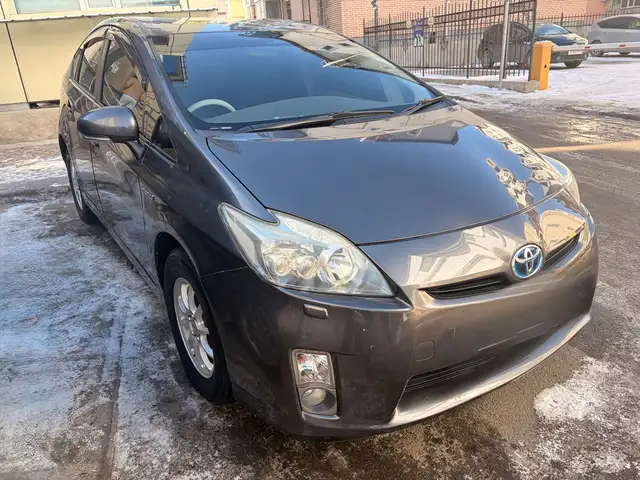Toyota Prius 30