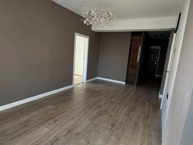 Naturt 3 uruu 65m2 bair dulaan zogsooliin hamt, Улаанбаатар — Баянзүрх — Натур худалдааны төв