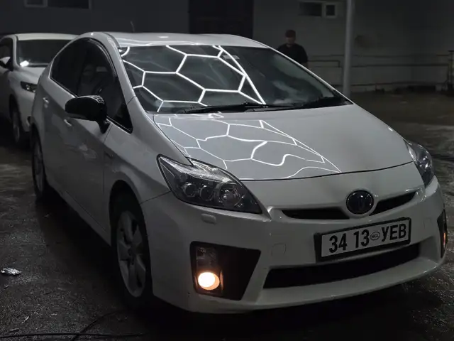 Toyota Prius 30