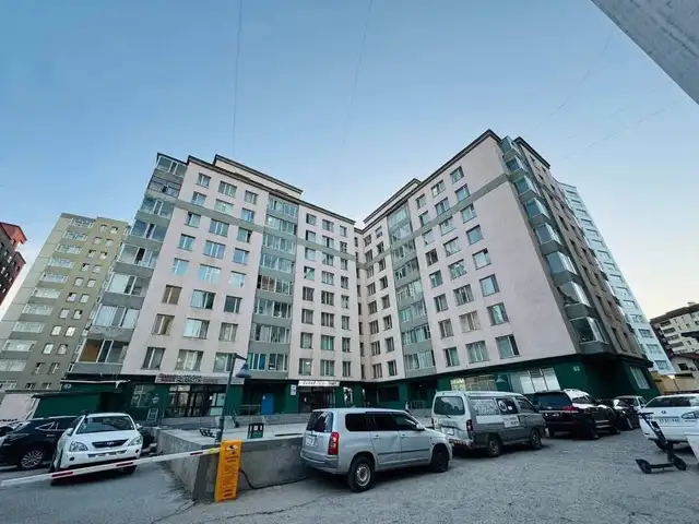 Ub tower оффисийн чанх урд натурт 83-р байранд 98 мкв орон сууц 4 өрөө 98мкв, Улаанбаатар — Баянзүрх — 43-р хороо