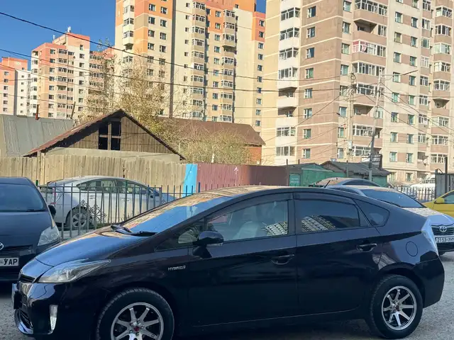 Toyota Prius 30