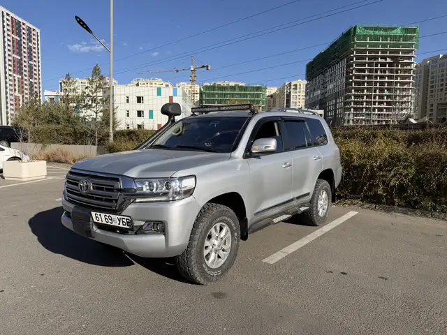 Toyota Land Cruiser 200
