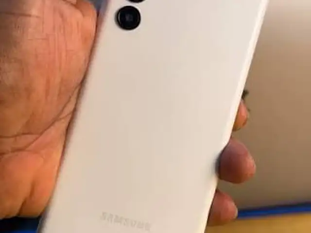 Samsung a13 white, Улаанбаатар — Сүхбаатар — Монгол Улсын Их Сургууль