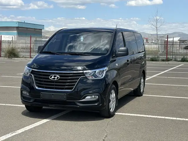 Hyundai Starex