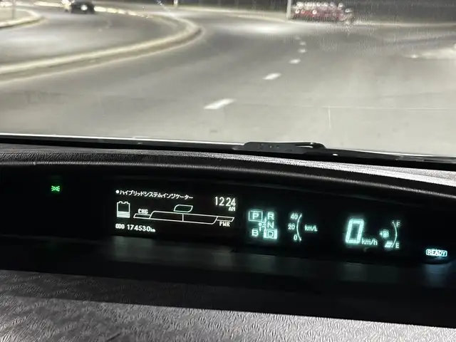 Toyota Prius 30
