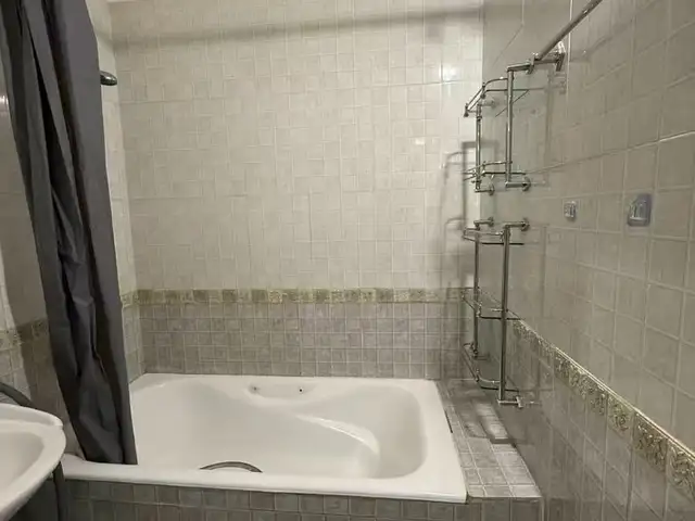 11 хороолол хөгжим бүжгийн ар талд 2 өрөө байр 52m2, Улаанбаатар — Сүхбаатар — 11-р хороолол