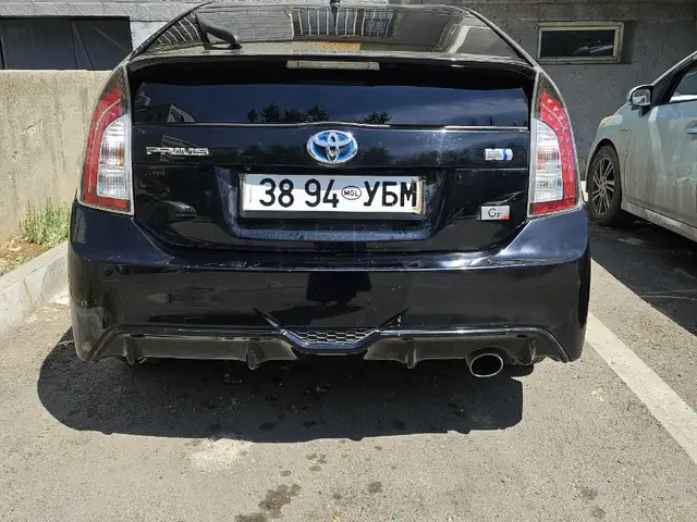 Toyota Prius 30