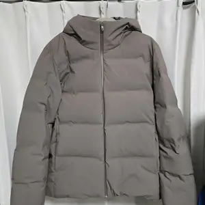 Uniqlo - куртик, Улаанбаатар — Чингэлтэй — Тэнгис кино театр