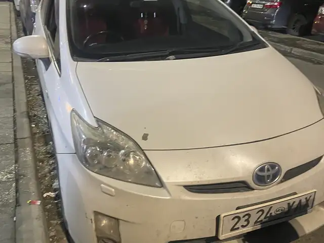 Toyota Prius 30