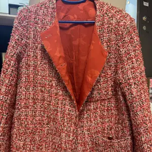 Chanel tweed jacket, Улаанбаатар — Баянзүрх — 13-р хороолол