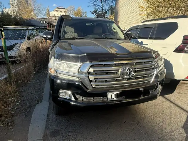 Toyota Land Cruiser 200