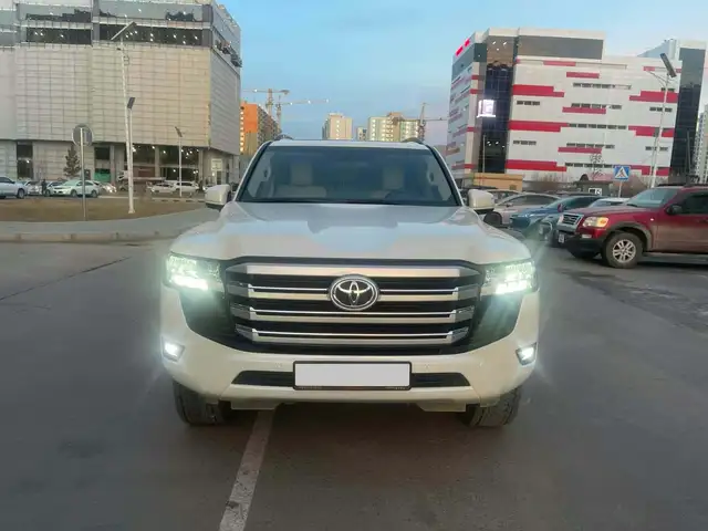 Toyota Land Cruiser 300