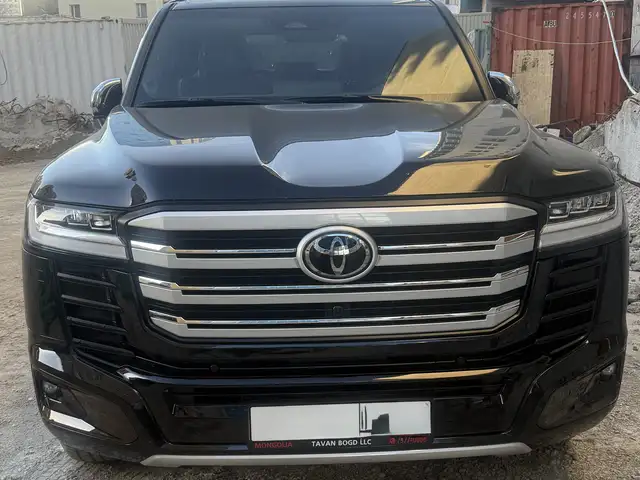 Toyota Land Cruiser 300