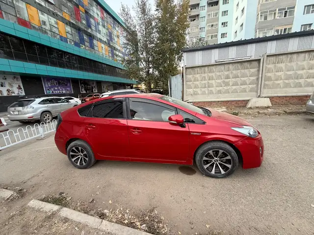 Toyota Prius 30