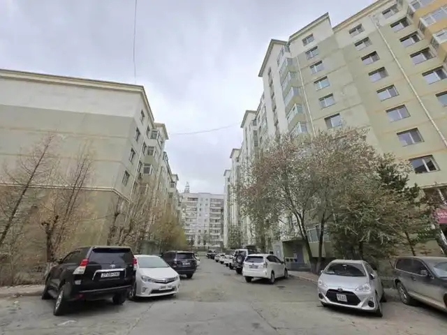 Оюунлаг сургуулийн хойно алтан өргөө хотхонд 93мкв 3 өрөө, Улаанбаатар — Баянзүрх — 13-р хороолол