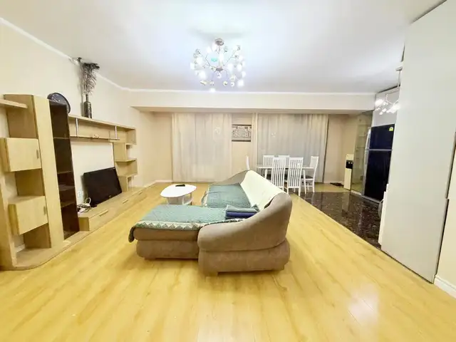 Төмөр замд 92 мкв 3 өрөө, Улаанбаатар — Баянгол — Төмөр зам