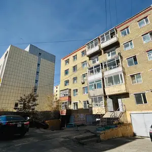 Зүүн 4, торгоны зам дэргэд 80мкв 3 өрөө, Улаанбаатар — Баянзүрх — Зүүн 4 зам