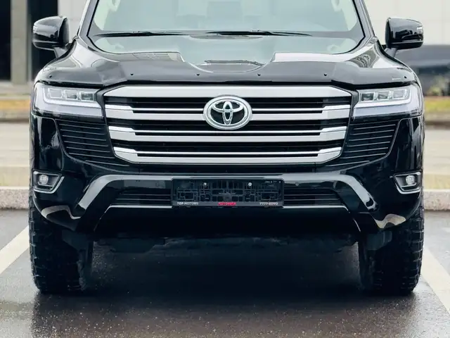 Toyota Land Cruiser 300